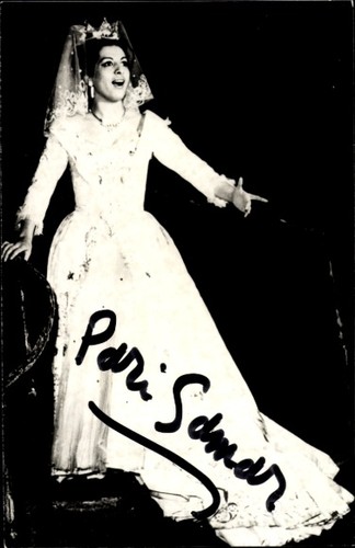 Foto cantante lirica - , pari